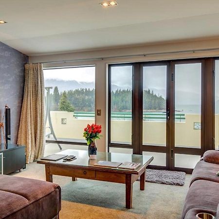 Lakefront Luxury Penthouse Central Квинстаун Экстерьер фото