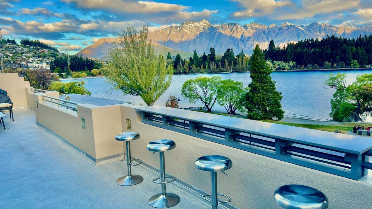 Lakefront Luxury Penthouse Central Квинстаун Экстерьер фото